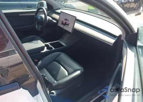 2024 Tesla Model Y Long Range Dual Motor All-Wheel Drive/Rwd из США, поврежденный, VIN 7SAYGDED5RF111095